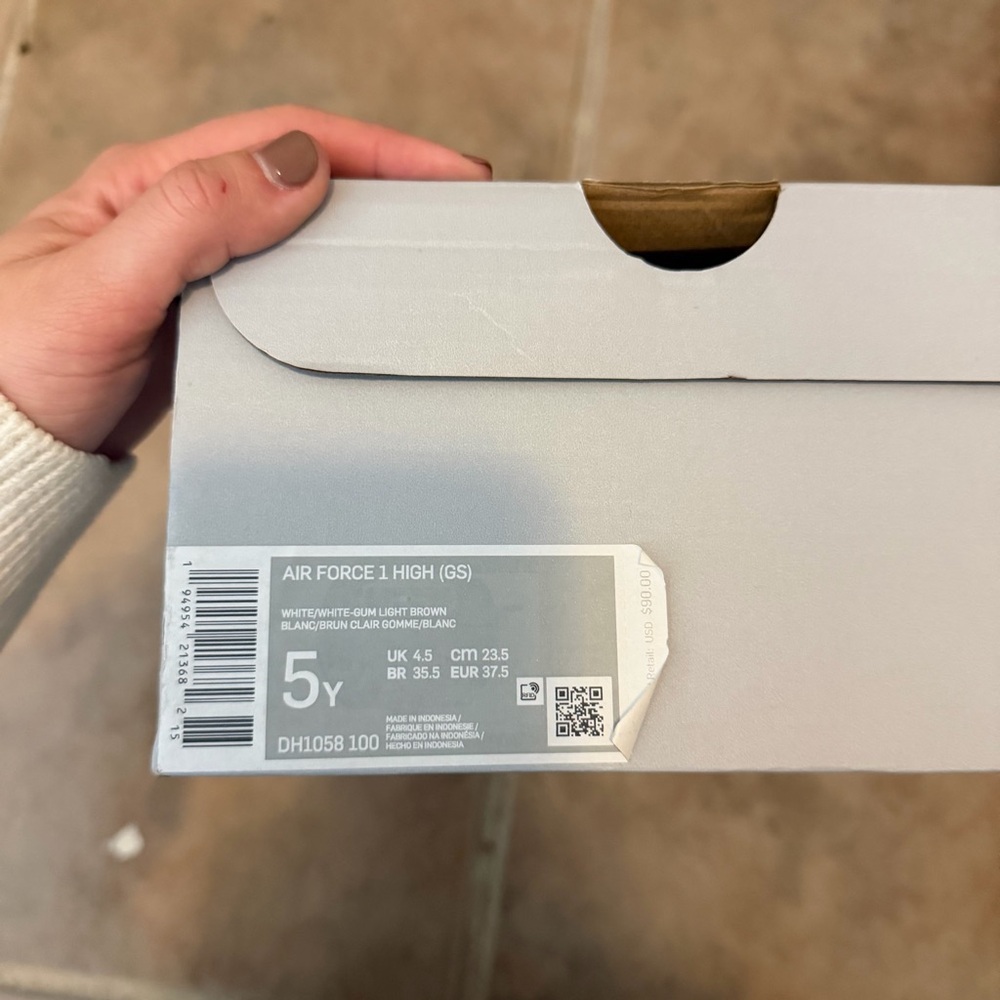 NEW IN BOX Nike Air Force 1 High - White Gum (GS) - Picture 3 of 6